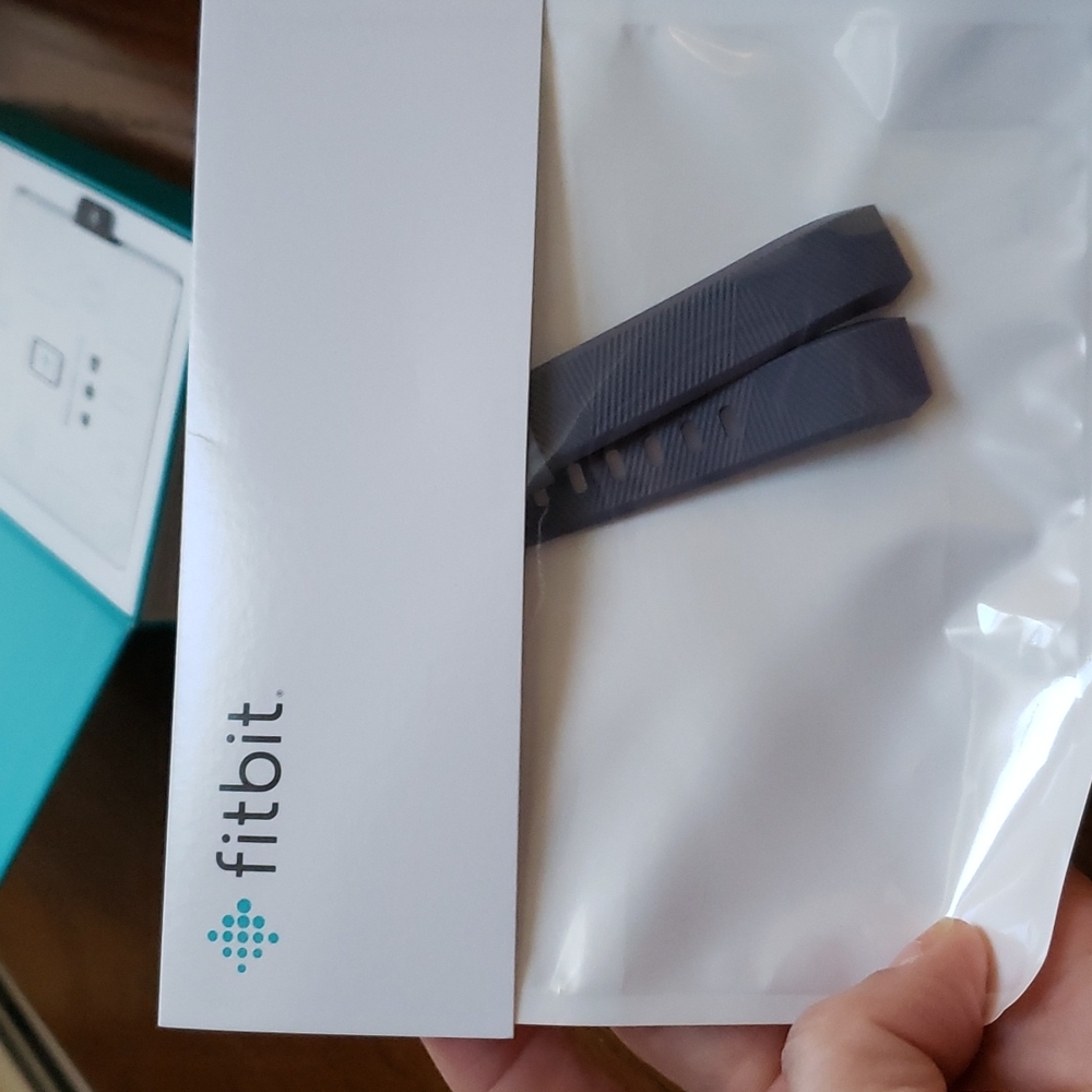 Fitbit alta bundle - Picture 4 of 9